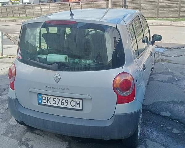 Серый Рено Модус, объемом двигателя 1.2 л и пробегом 212 тыс. км за 3800 $, фото 1 на Automoto.ua