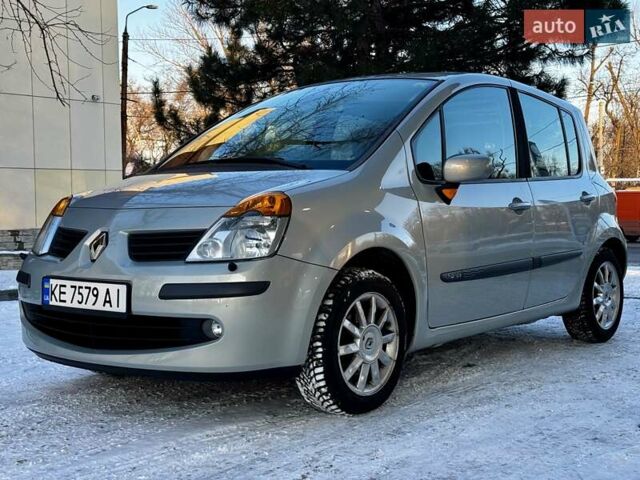 Сірий Рено Модус, об'ємом двигуна 1.6 л та пробігом 150 тис. км за 5500 $, фото 1 на Automoto.ua