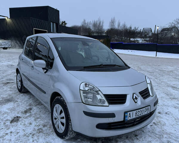 Серый Рено Модус, объемом двигателя 1.2 л и пробегом 210 тыс. км за 4100 $, фото 1 на Automoto.ua