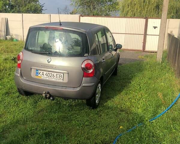 Серый Рено Модус, объемом двигателя 1.1 л и пробегом 160 тыс. км за 3500 $, фото 1 на Automoto.ua