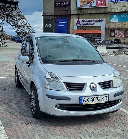 Серый Рено Модус, объемом двигателя 1.6 л и пробегом 265 тыс. км за 4650 $, фото 1 на Automoto.ua