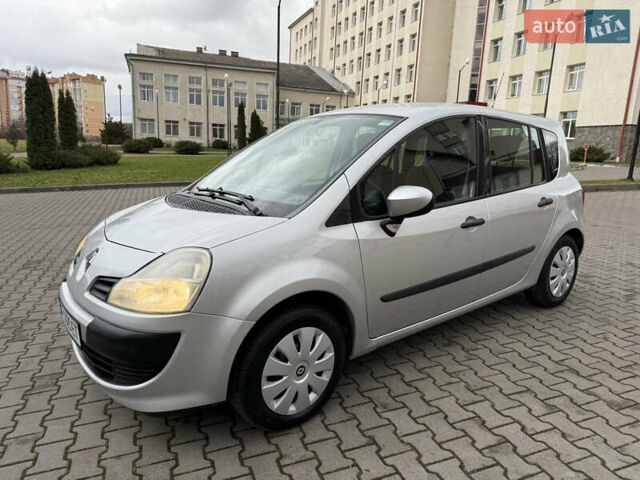 Серый Рено Модус, объемом двигателя 1.2 л и пробегом 228 тыс. км за 4500 $, фото 1 на Automoto.ua