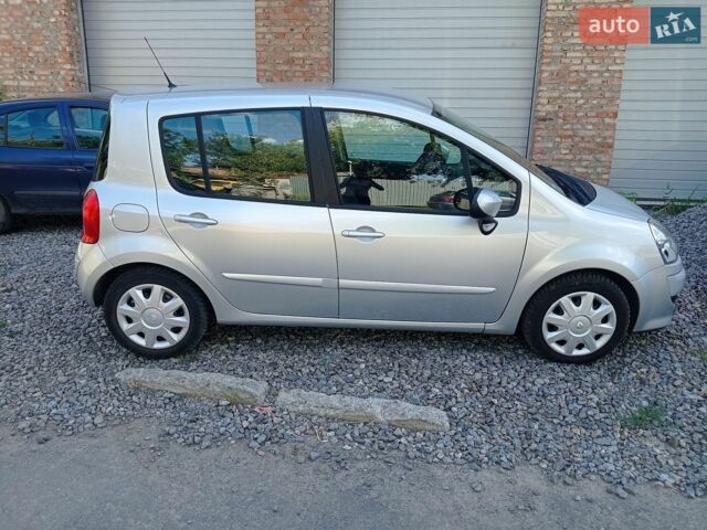 Серый Рено Модус, объемом двигателя 1.6 л и пробегом 90 тыс. км за 5700 $, фото 1 на Automoto.ua