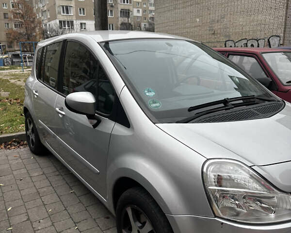 Серый Рено Модус, объемом двигателя 1.2 л и пробегом 77 тыс. км за 4400 $, фото 1 на Automoto.ua