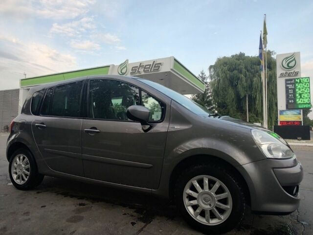 Сірий Рено Модус, об'ємом двигуна 0 л та пробігом 160 тис. км за 8240 $, фото 1 на Automoto.ua