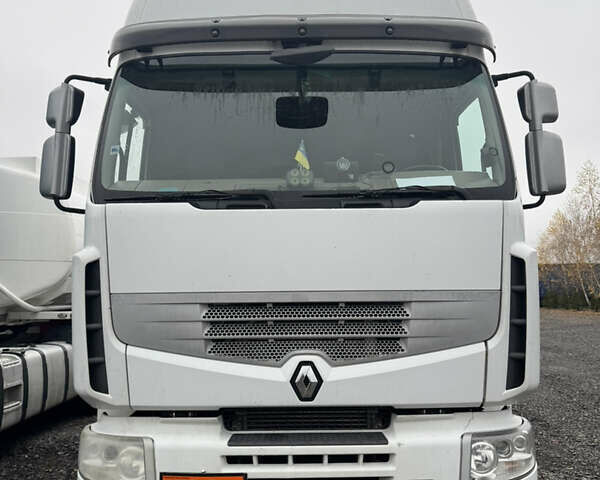 Белый Рено Премиум, объемом двигателя 10.84 л и пробегом 850 тыс. км за 8401 $, фото 1 на Automoto.ua