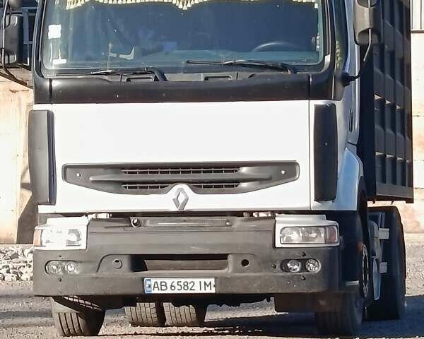 Белый Рено Премиум, объемом двигателя 12 л и пробегом 699 тыс. км за 15500 $, фото 1 на Automoto.ua