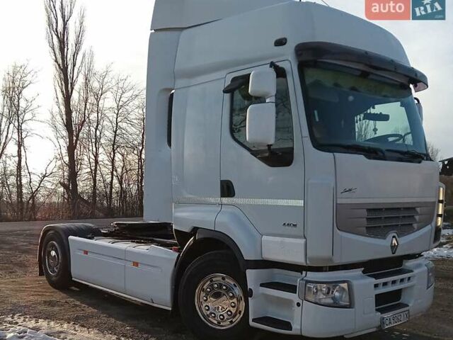 Белый Рено Премиум, объемом двигателя 10.84 л и пробегом 1 тыс. км за 4000 $, фото 1 на Automoto.ua