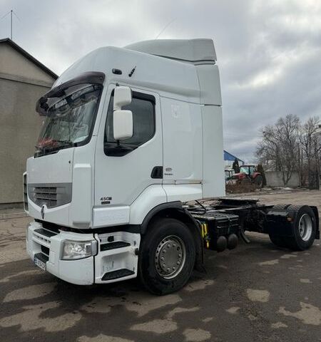 Белый Рено Премиум, объемом двигателя 0 л и пробегом 2 тыс. км за 10700 $, фото 1 на Automoto.ua