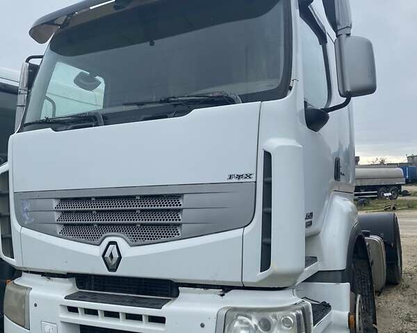 Белый Рено Премиум, объемом двигателя 10.84 л и пробегом 1 тыс. км за 11000 $, фото 1 на Automoto.ua