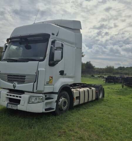 Белый Рено Премиум, объемом двигателя 10.84 л и пробегом 950 тыс. км за 7200 $, фото 1 на Automoto.ua