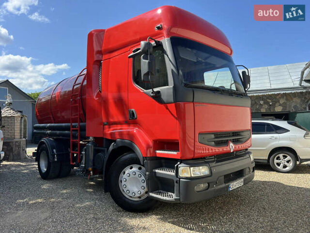 Красный Рено Премиум, объемом двигателя 11.1 л и пробегом 950 тыс. км за 18900 $, фото 1 на Automoto.ua