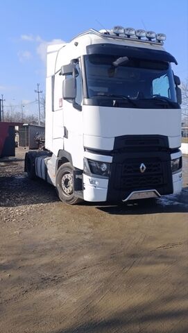 Белый Рено Range T, объемом двигателя 12.9 л и пробегом 1 тыс. км за 25900 $, фото 1 на Automoto.ua