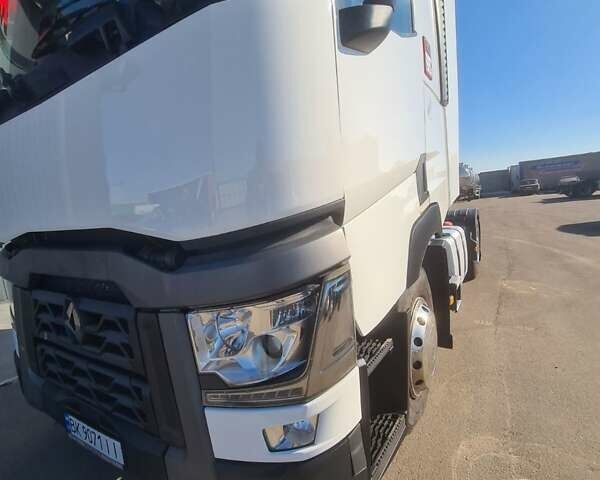 Білий Рено Range T, об'ємом двигуна 10.8 л та пробігом 740 тис. км за 28000 $, фото 1 на Automoto.ua
