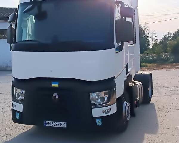 Білий Рено Range T, об'ємом двигуна 10.8 л та пробігом 943 тис. км за 16000 $, фото 1 на Automoto.ua
