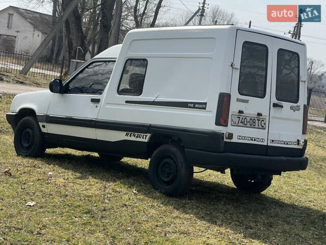 Білий Рено Рапід, об'ємом двигуна 1.9 л та пробігом 334 тис. км за 1299 $, фото 1 на Automoto.ua