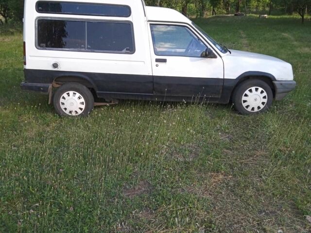 Білий Рено Рапід, об'ємом двигуна 1.1 л та пробігом 3 тис. км за 55000 $, фото 1 на Automoto.ua