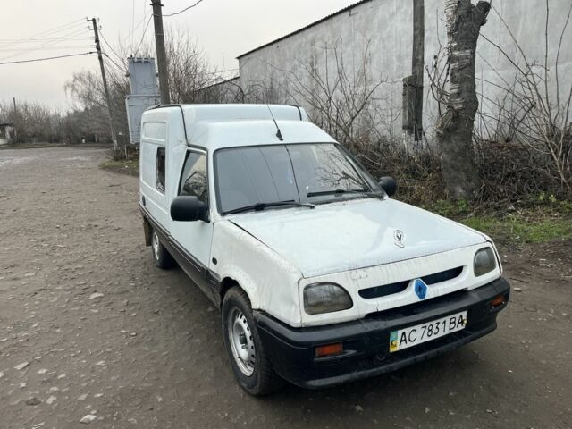 Белый Рено Рапид, объемом двигателя 1.9 л и пробегом 456 тыс. км за 700 $, фото 1 на Automoto.ua