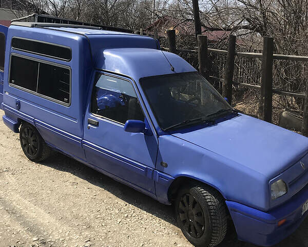 Синий Рено Рапид, объемом двигателя 1.4 л и пробегом 222 тыс. км за 1800 $, фото 1 на Automoto.ua