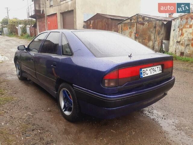 Синий Рено Сафран, объемом двигателя 2.2 л и пробегом 300 тыс. км за 1500 $, фото 1 на Automoto.ua