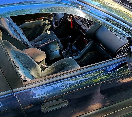 Синий Рено Сафран, объемом двигателя 2 л и пробегом 400 тыс. км за 2500 $, фото 1 на Automoto.ua