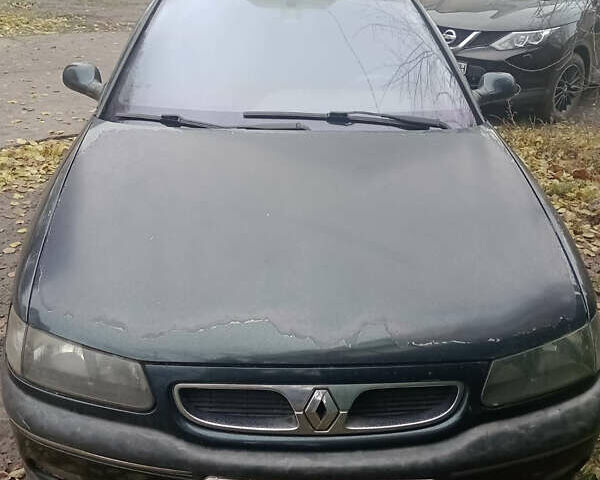 Зелений Рено Сафран, об'ємом двигуна 2 л та пробігом 369 тис. км за 1600 $, фото 1 на Automoto.ua