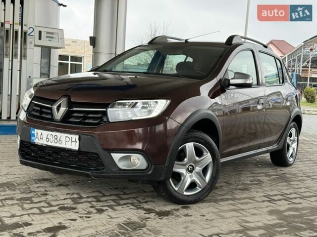 Коричневый Рено Сандеро СтэпВэй, объемом двигателя 1.46 л и пробегом 205 тыс. км за 7200 $, фото 1 на Automoto.ua