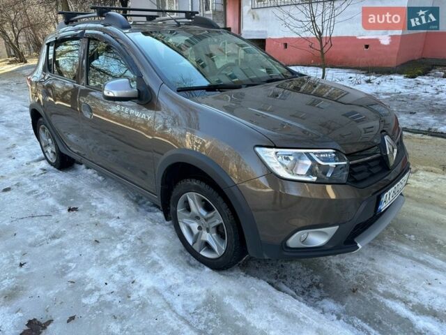 Коричневый Рено Сандеро СтэпВэй, объемом двигателя 1.5 л и пробегом 40 тыс. км за 12500 $, фото 1 на Automoto.ua