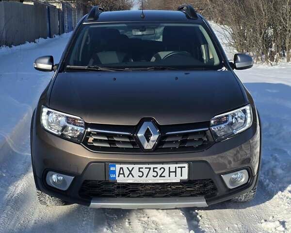 Коричневый Рено Сандеро СтэпВэй, объемом двигателя 1.46 л и пробегом 49 тыс. км за 12100 $, фото 1 на Automoto.ua