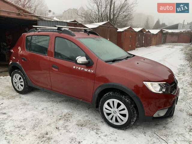 Коричневый Рено Сандеро СтэпВэй, объемом двигателя 0.9 л и пробегом 50 тыс. км за 11400 $, фото 1 на Automoto.ua