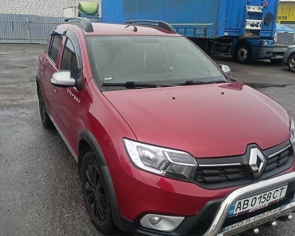 Красный Рено Сандеро СтэпВэй, объемом двигателя 1.46 л и пробегом 114 тыс. км за 9900 $, фото 1 на Automoto.ua