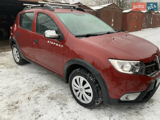 Червоний Рено Сандеро СтепВей, об'ємом двигуна 0.9 л та пробігом 100 тис. км за 11000 $, фото 1 на Automoto.ua