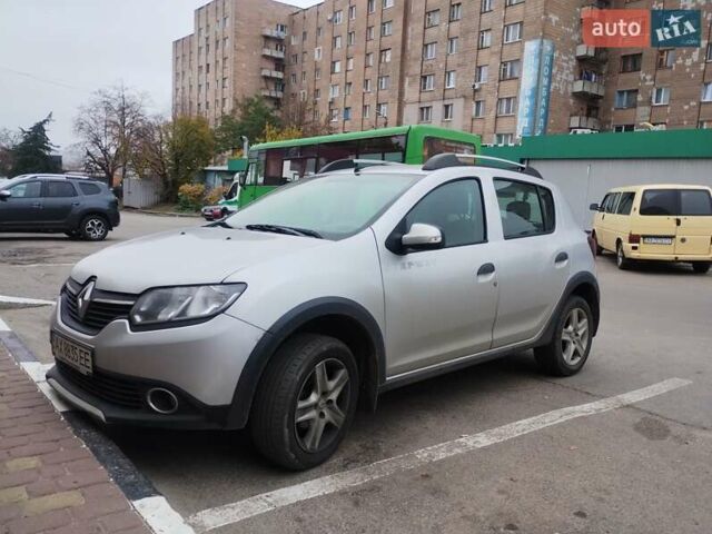 Рено Сандеро СтэпВэй, объемом двигателя 1.5 л и пробегом 111 тыс. км за 8500 $, фото 1 на Automoto.ua