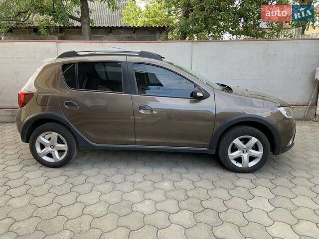 Рено Сандеро СтепВей, об'ємом двигуна 0.9 л та пробігом 30 тис. км за 12500 $, фото 1 на Automoto.ua