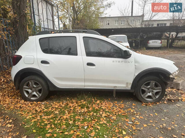 Рено Сандеро СтэпВэй, объемом двигателя 1.6 л и пробегом 151 тыс. км за 4900 $, фото 1 на Automoto.ua