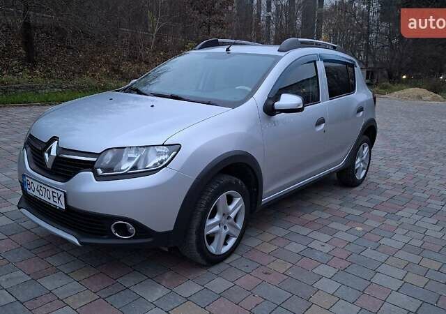 Серый Рено Сандеро СтэпВэй, объемом двигателя 1.46 л и пробегом 90 тыс. км за 9500 $, фото 1 на Automoto.ua