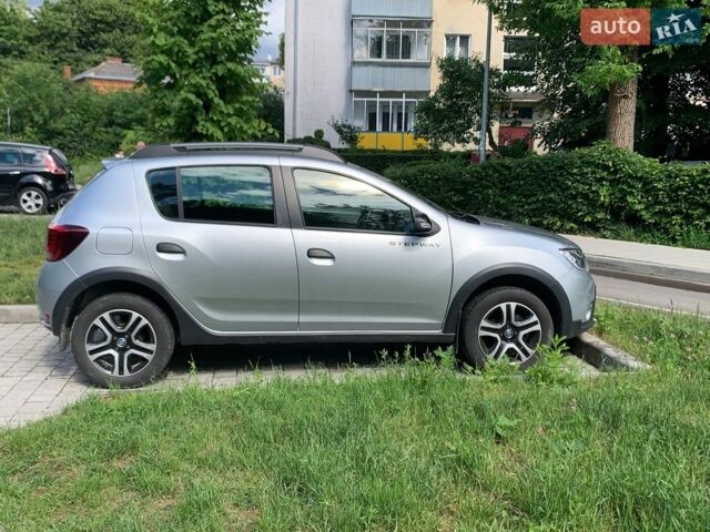 Сірий Рено Сандеро СтепВей, об'ємом двигуна 1.46 л та пробігом 97 тис. км за 12000 $, фото 1 на Automoto.ua