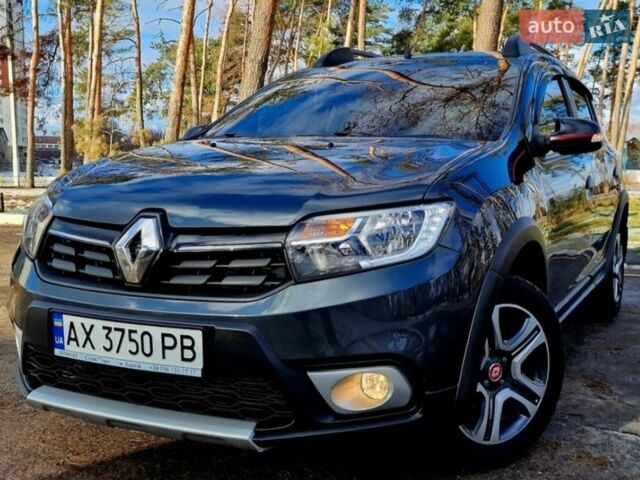 Сірий Рено Сандеро СтепВей, об'ємом двигуна 0.9 л та пробігом 59 тис. км за 10870 $, фото 1 на Automoto.ua