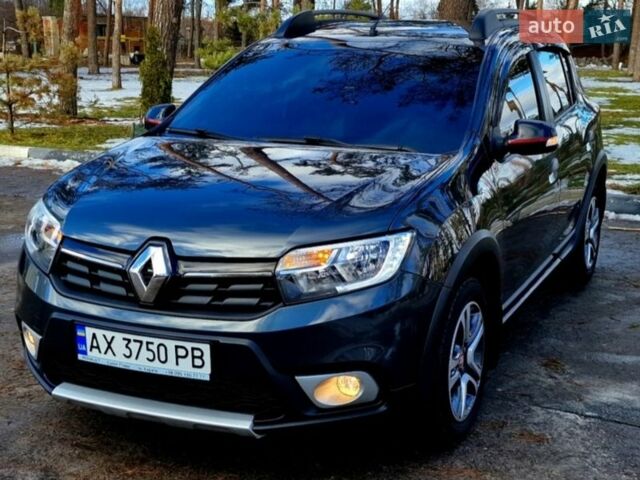 Сірий Рено Сандеро СтепВей, об'ємом двигуна 0.9 л та пробігом 59 тис. км за 10870 $, фото 1 на Automoto.ua