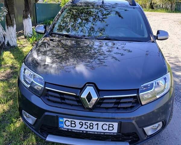 Сірий Рено Сандеро СтепВей, об'ємом двигуна 0.9 л та пробігом 90 тис. км за 7500 $, фото 1 на Automoto.ua