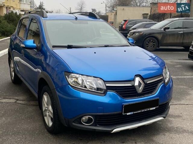Синий Рено Сандеро СтэпВэй, объемом двигателя 1.6 л и пробегом 165 тыс. км за 8500 $, фото 1 на Automoto.ua