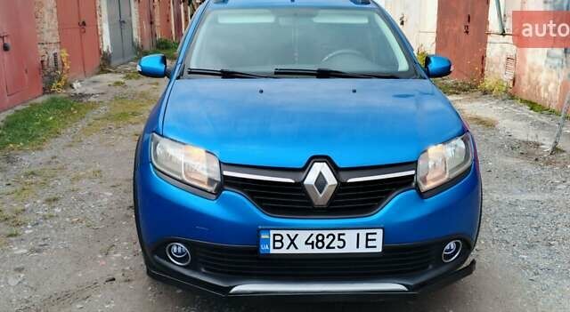 Рено Сандеро СтэпВэй 2016 в Хмельницком на Automoto.ua Синий Рено Сандеро СтэпВэй, объемом двигателя 1.46 л и пробегом 420 тыс. км за 7950 $, фото 1 на Automoto.ua