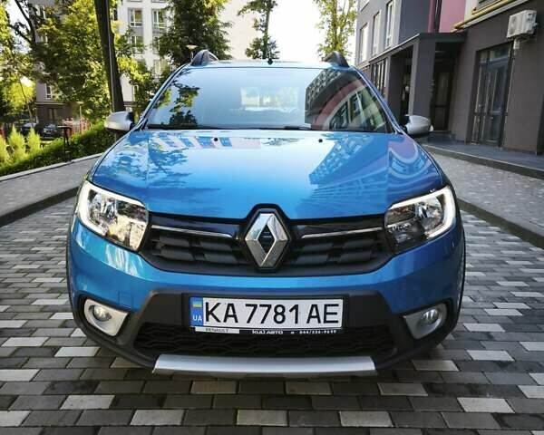 Синій Рено Сандеро СтепВей, об'ємом двигуна 0.9 л та пробігом 102 тис. км за 9500 $, фото 1 на Automoto.ua