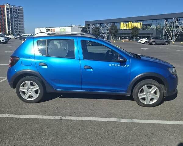 Рено Сандеро СтэпВэй 2013 в Киеве на Automoto.ua Синий Рено Сандеро СтэпВэй, объемом двигателя 1.5 л и пробегом 234 тыс. км за 6700 $, фото 1 на Automoto.ua