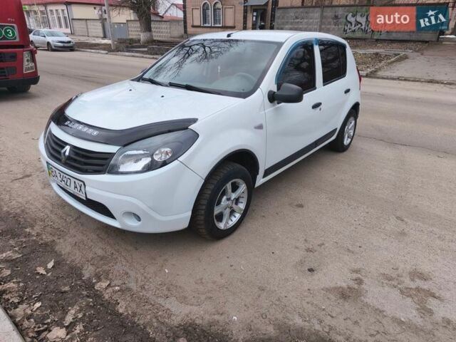 Білий Рено Сандеро, об'ємом двигуна 1.6 л та пробігом 156 тис. км за 5850 $, фото 1 на Automoto.ua
