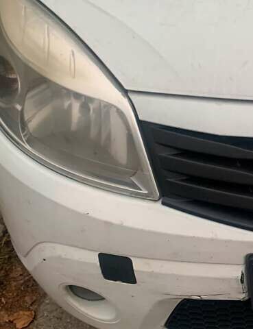 Білий Рено Сандеро, об'ємом двигуна 1.4 л та пробігом 178 тис. км за 4300 $, фото 1 на Automoto.ua