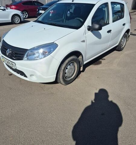 Білий Рено Сандеро, об'ємом двигуна 1.39 л та пробігом 96 тис. км за 5200 $, фото 1 на Automoto.ua