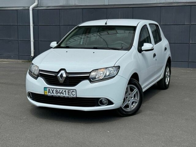 Белый Рено Сандеро, объемом двигателя 1.5 л и пробегом 152 тыс. км за 7706 $, фото 1 на Automoto.ua