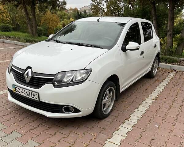 Білий Рено Сандеро, об'ємом двигуна 1.15 л та пробігом 167 тис. км за 5990 $, фото 1 на Automoto.ua