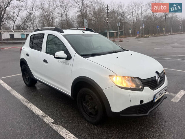 Белый Рено Сандеро, объемом двигателя 1.46 л и пробегом 166 тыс. км за 6700 $, фото 1 на Automoto.ua